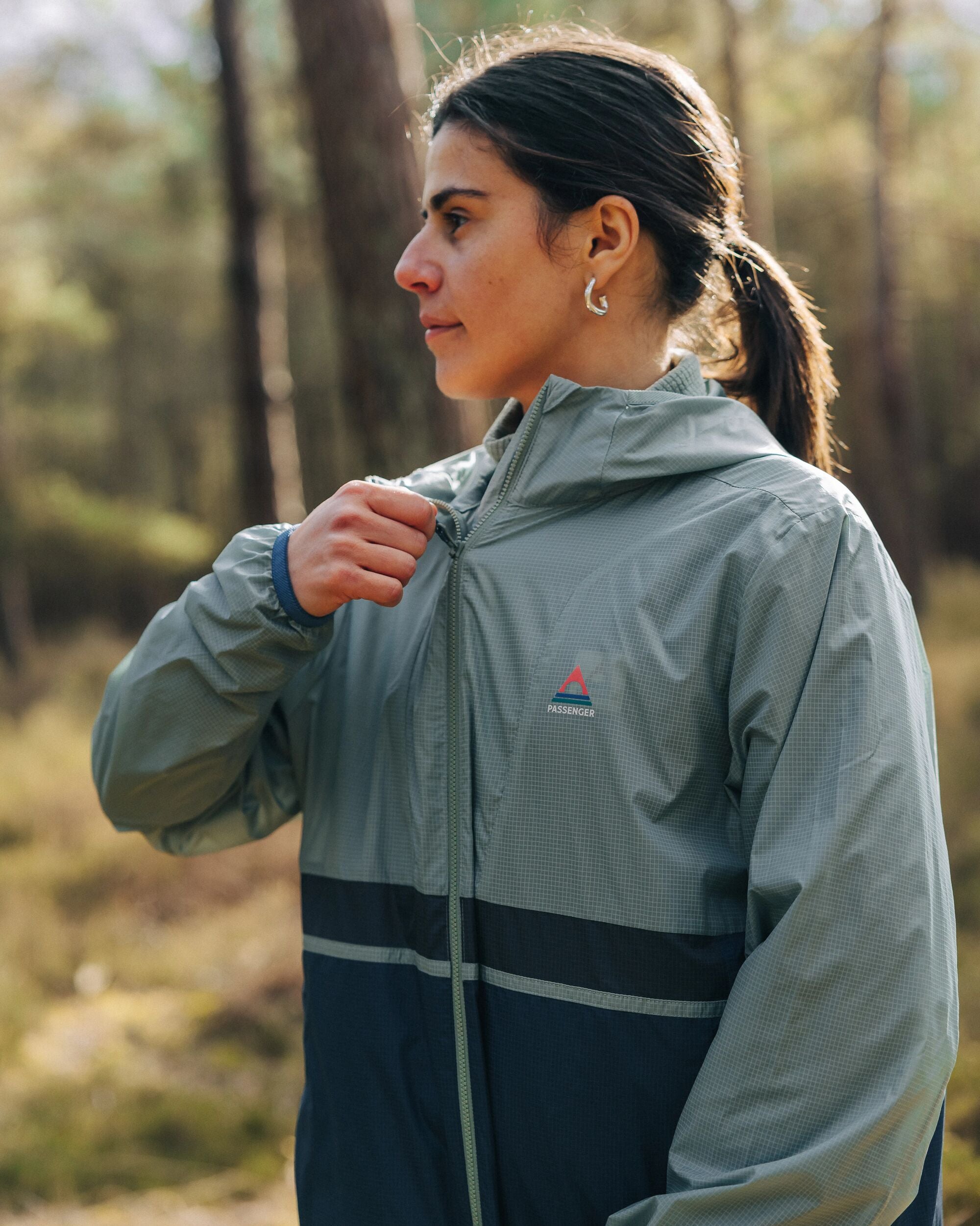 Viento Recycled Windshell Jacket - Pistachio/Dark Denim - Lifestyle