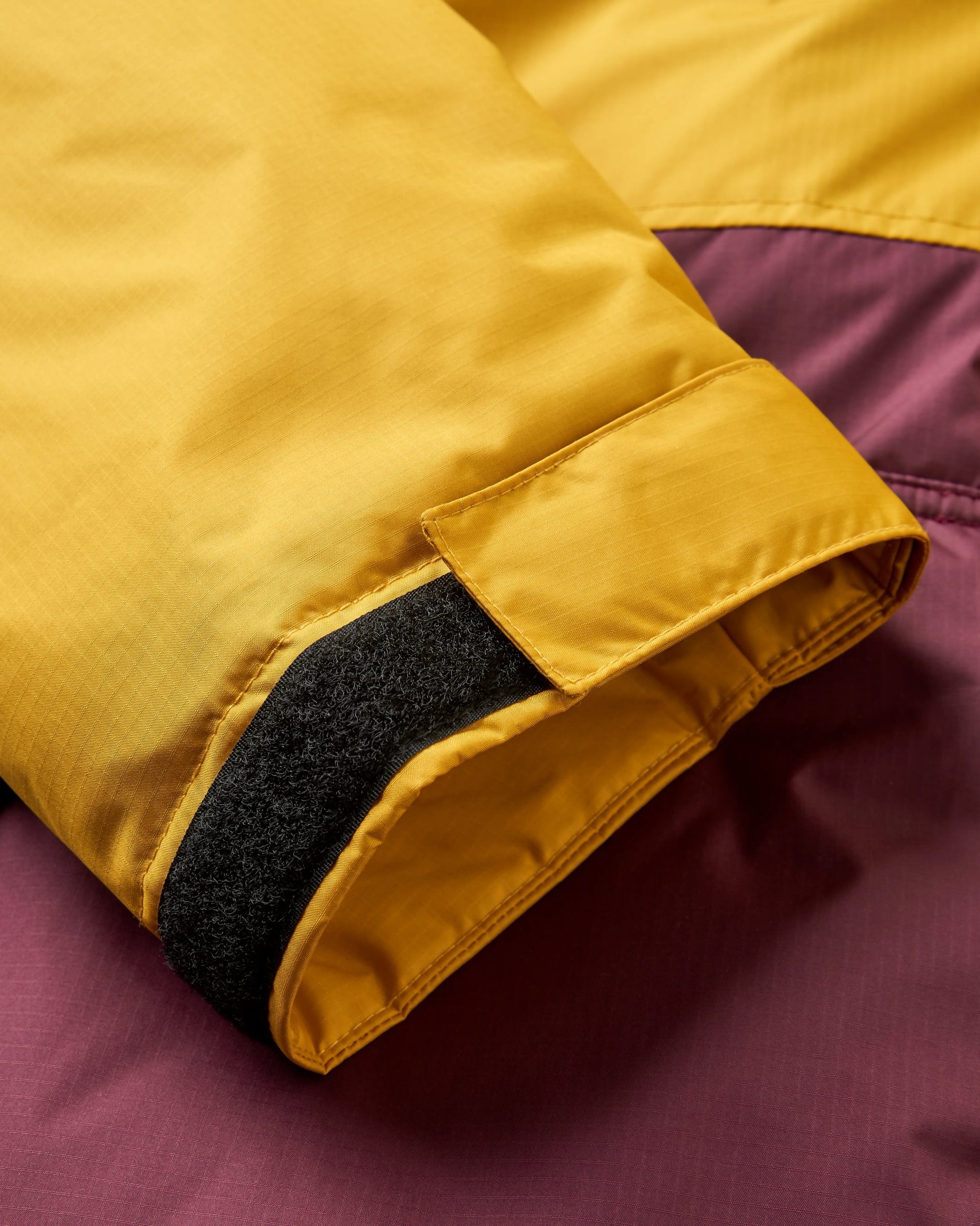 Waves Recycled Sherpa Lined Changing Robe - Fig/Heritage Yellow - Flatlay