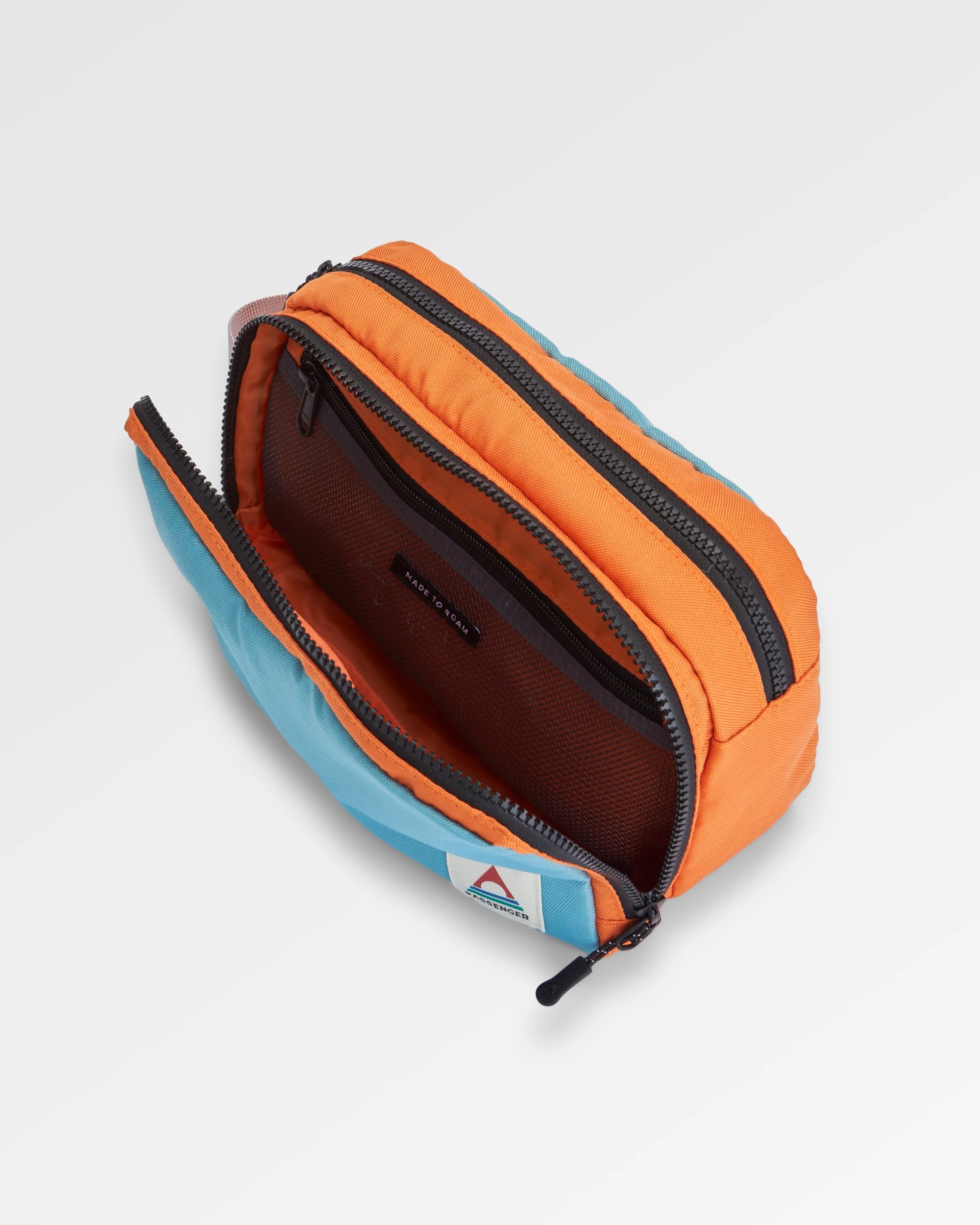 Travel Recycled Wash Kit - Arctic/Retro Orange - Flatlay