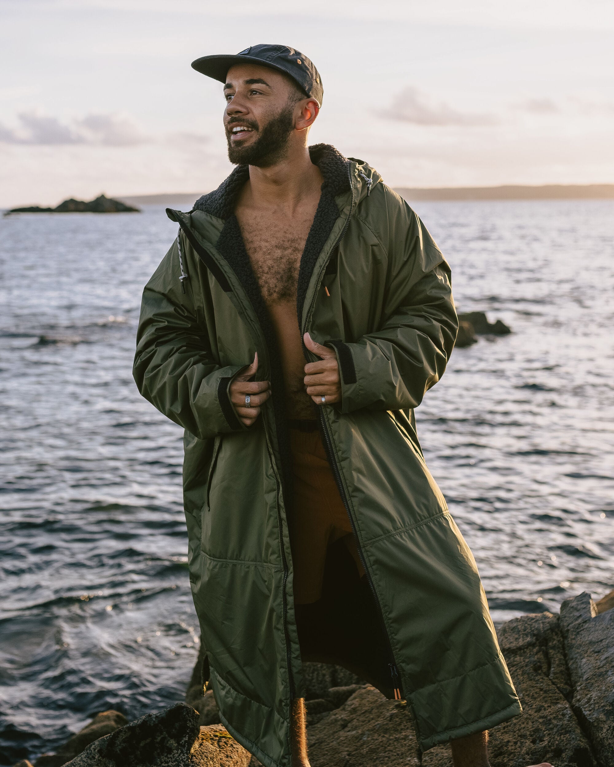 Waves Recycled Sherpa Lined Changing Robe - Khaki - Lifestyle - Male