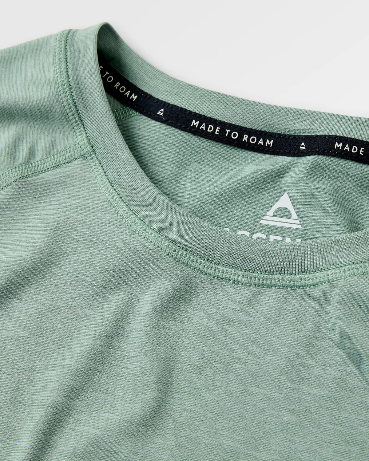 Light Ray Lightweight Surf T-Shirt - Pistachio Marl - Flatlay