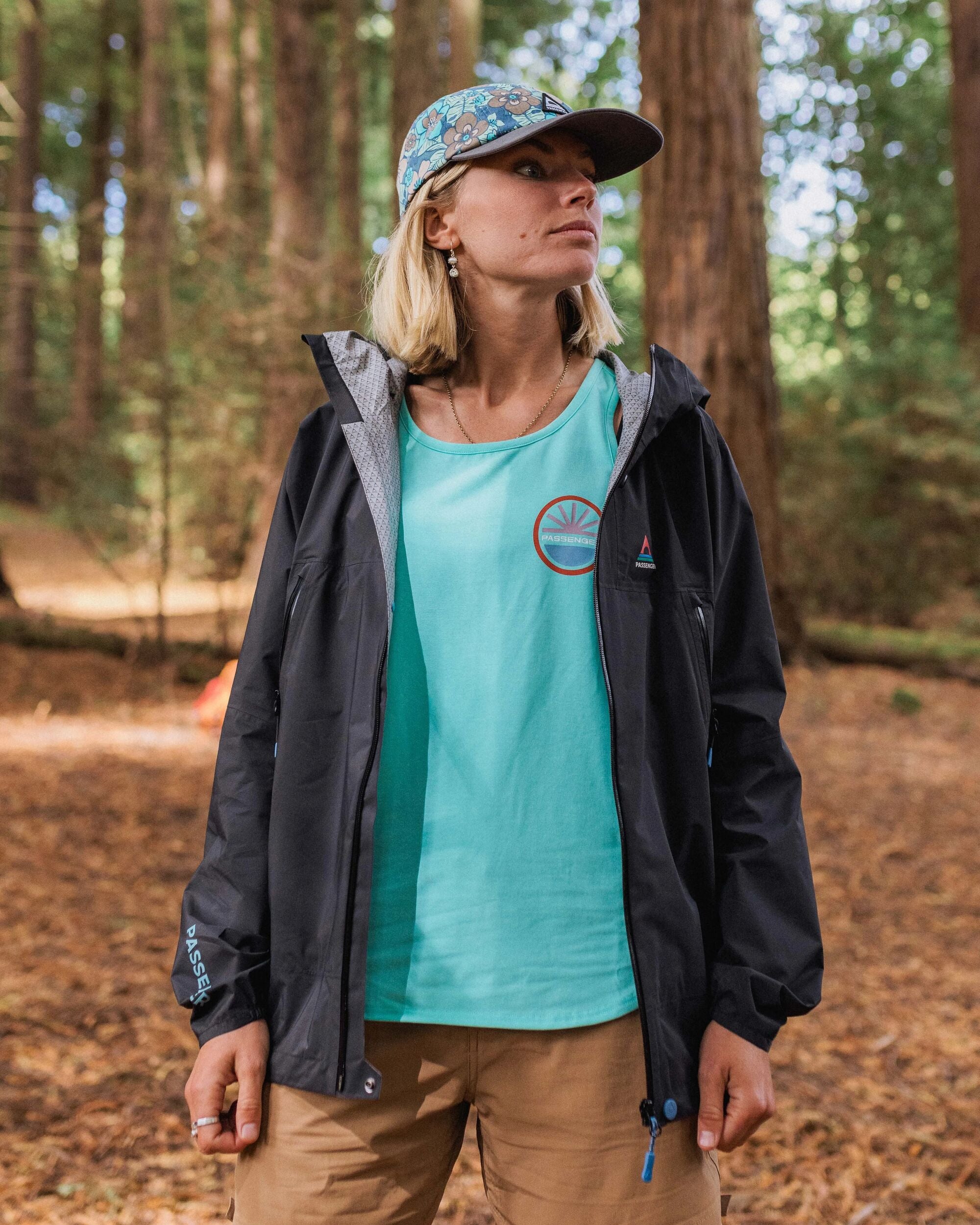 Trailscape Light Women's Waterproof Jacket - Black - Lifestyle