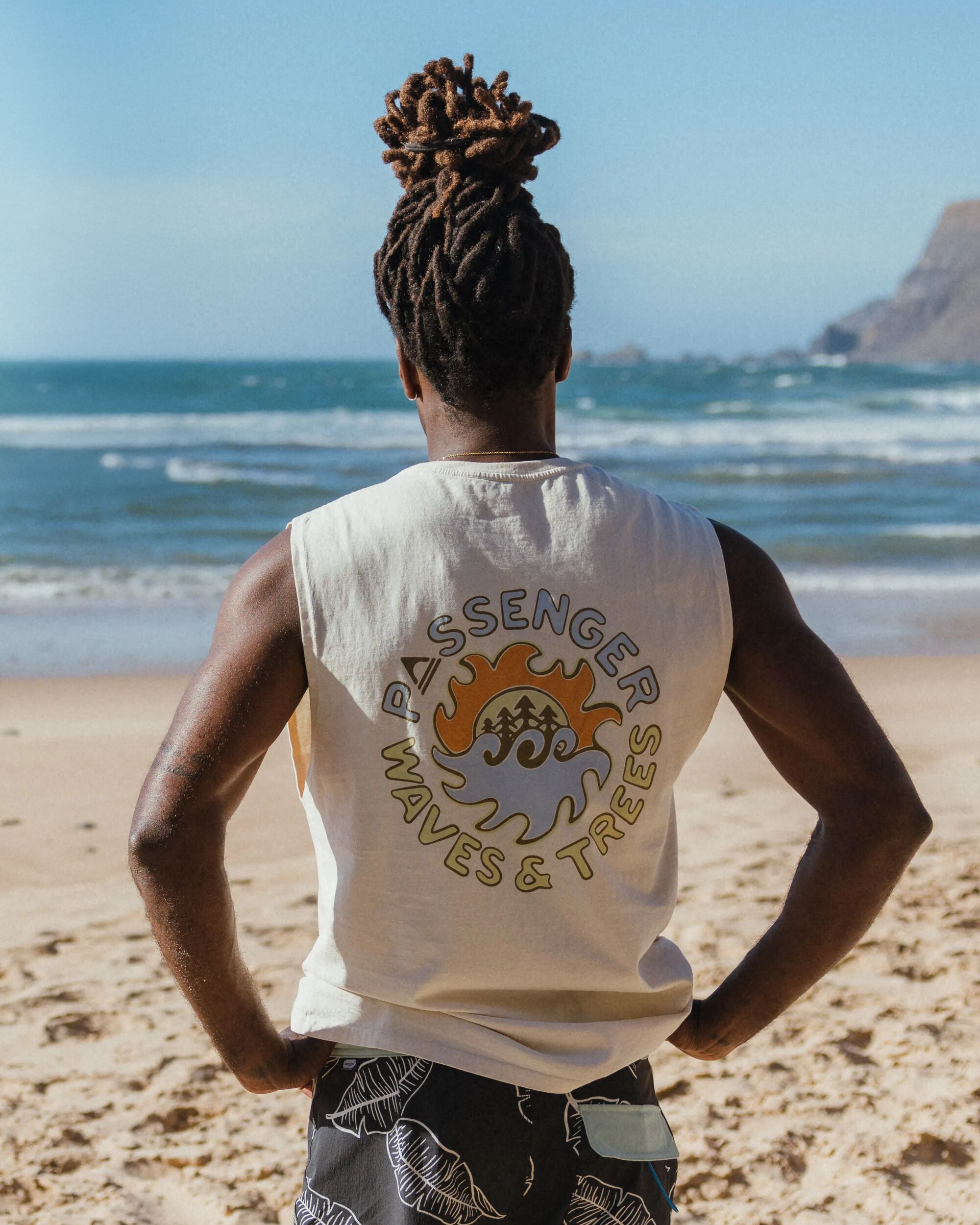 Dune Men's Vest - Birch - Lifestyle