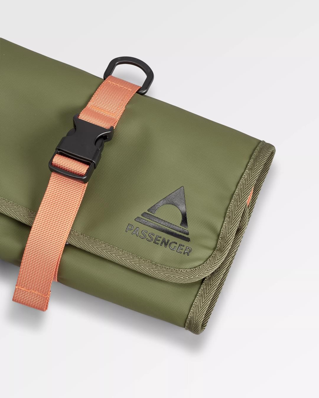 Drop Recycled Wash Kit - Khaki - Flatlay