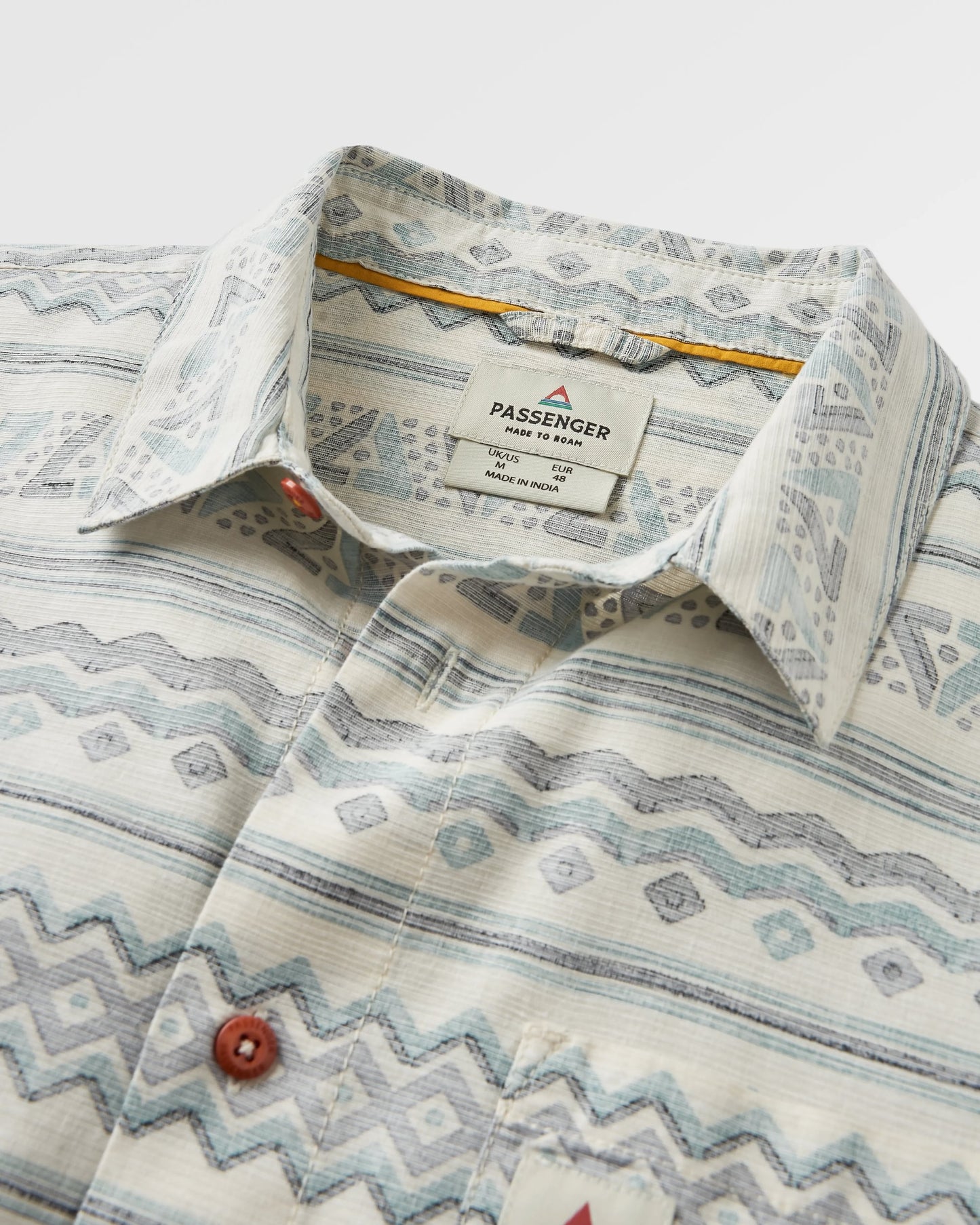 Amboro Organic Cotton Shirt - Mono Geo Birch - Flatlay