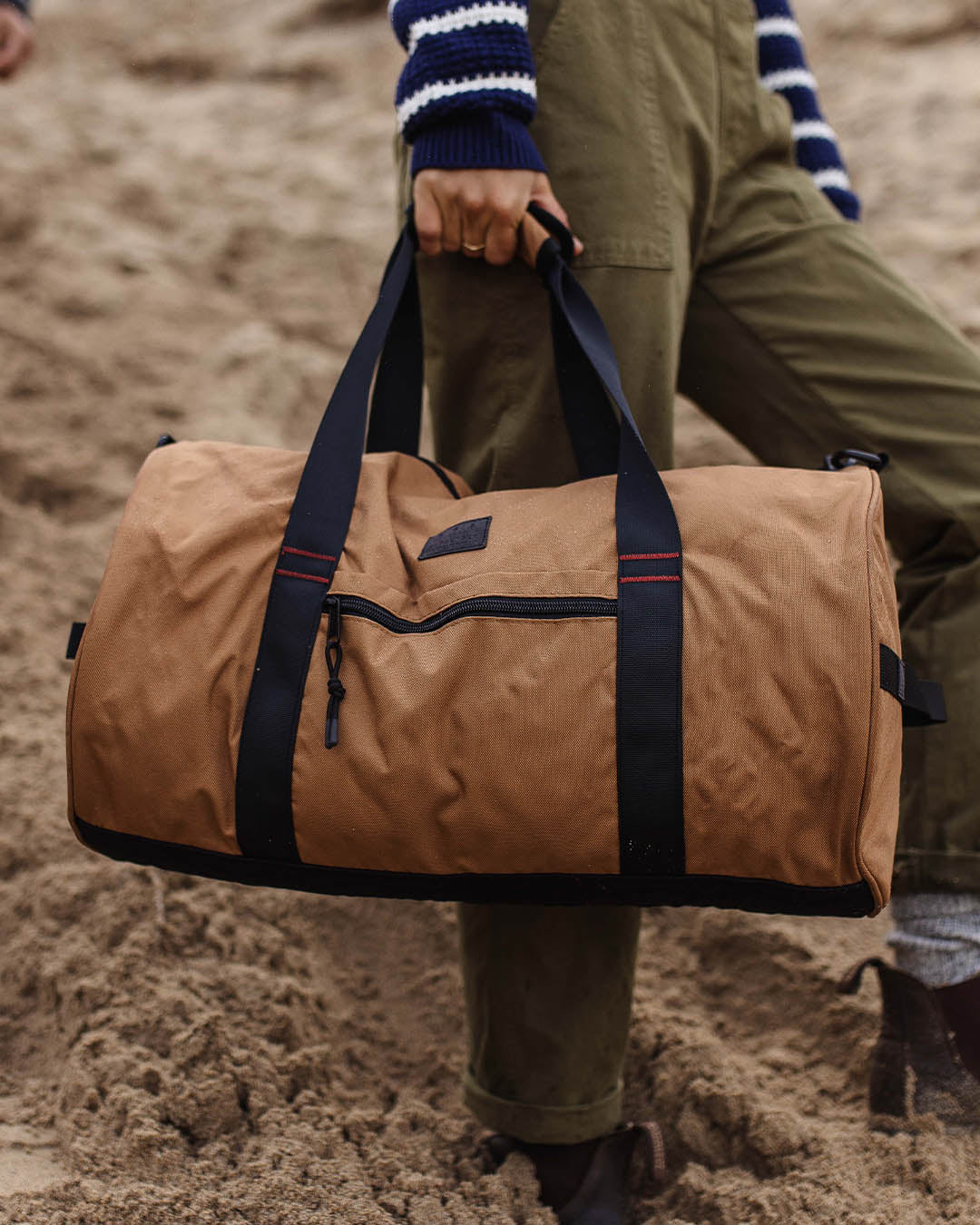 Escape It All 30L Recycled Polyester Duffel Bag Golden Brown Passenger