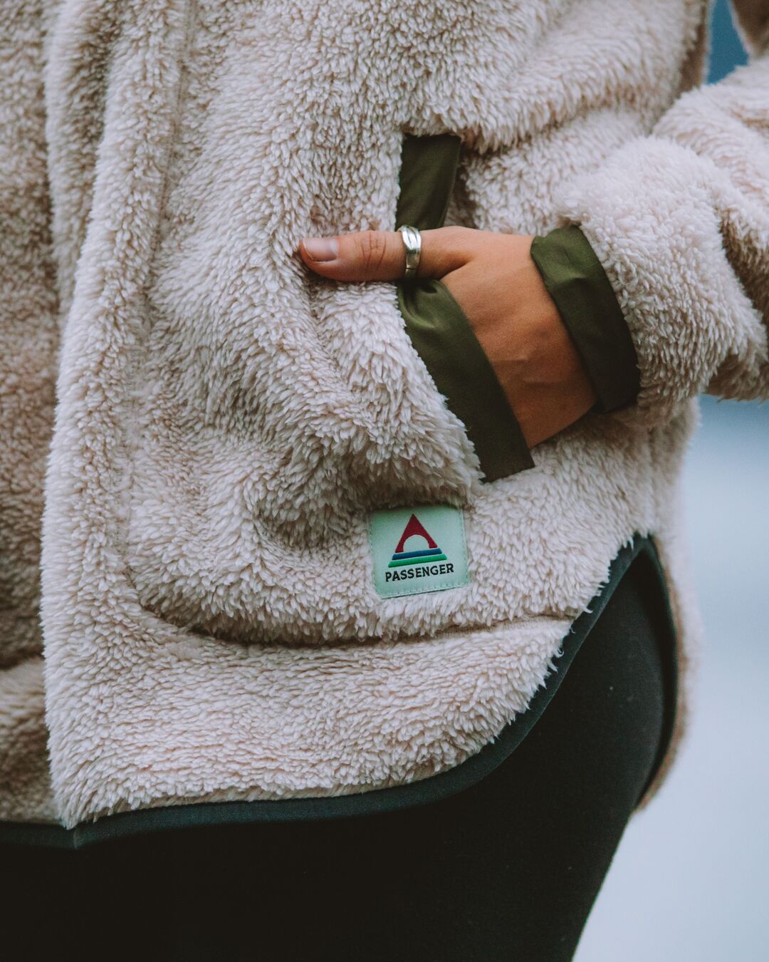 Beaumont Sherpa Hooded Fleece - Vintage White - Lifestyle