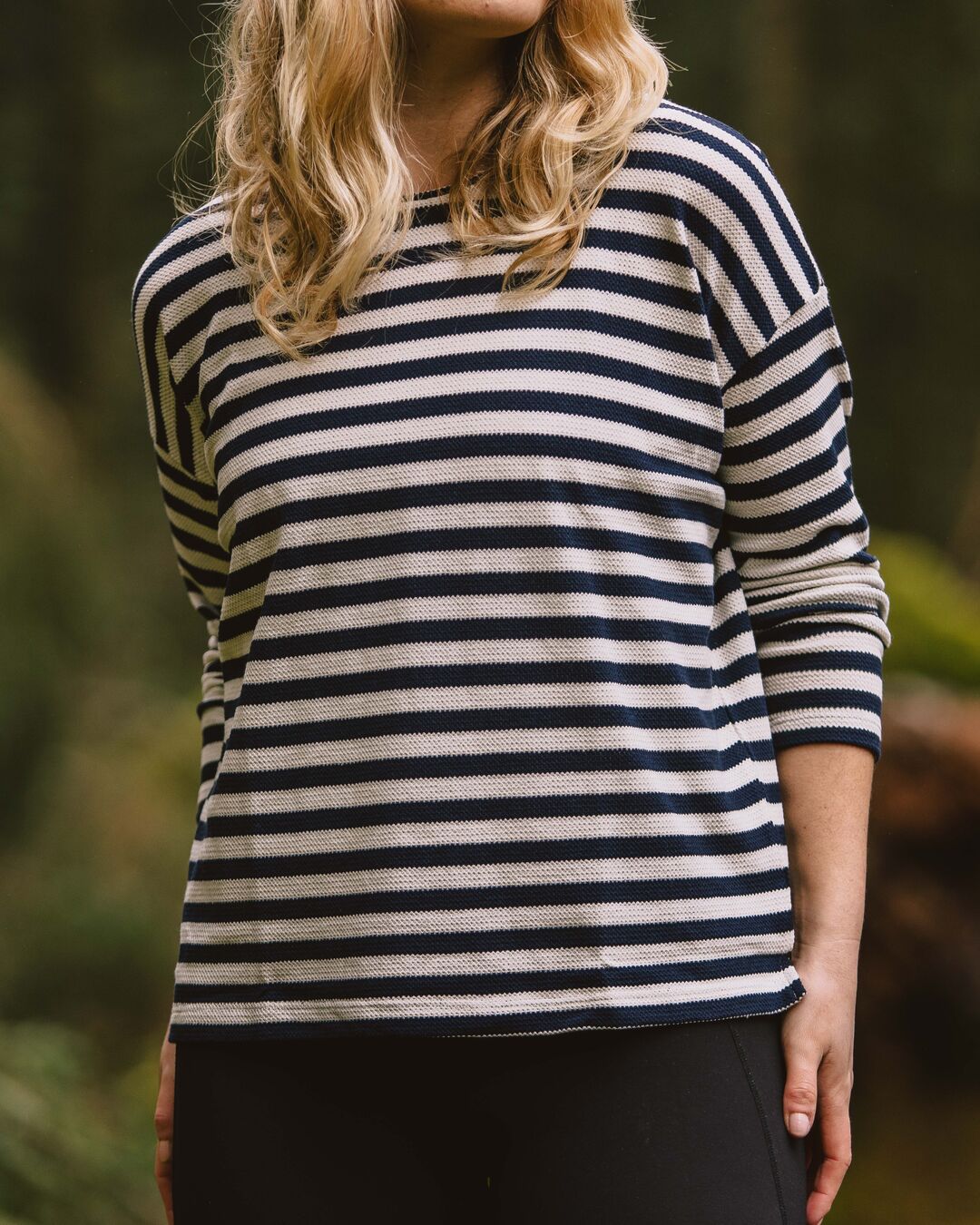 Panorama Striped LS T-Shirt - Deep Navy - Lifestyle
