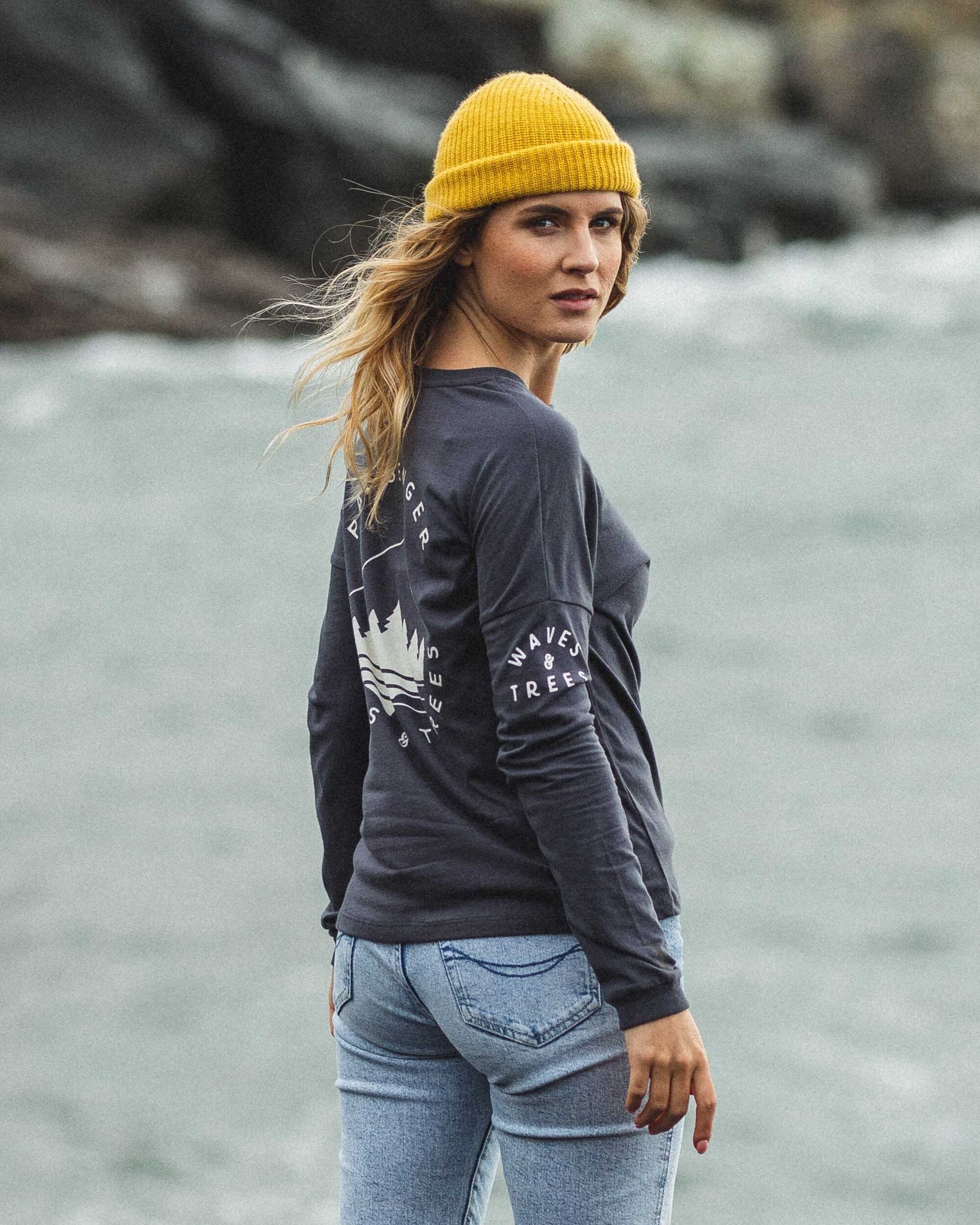 Big Leaf Recycled LS T-Shirt - Faded Black - Lifestyle