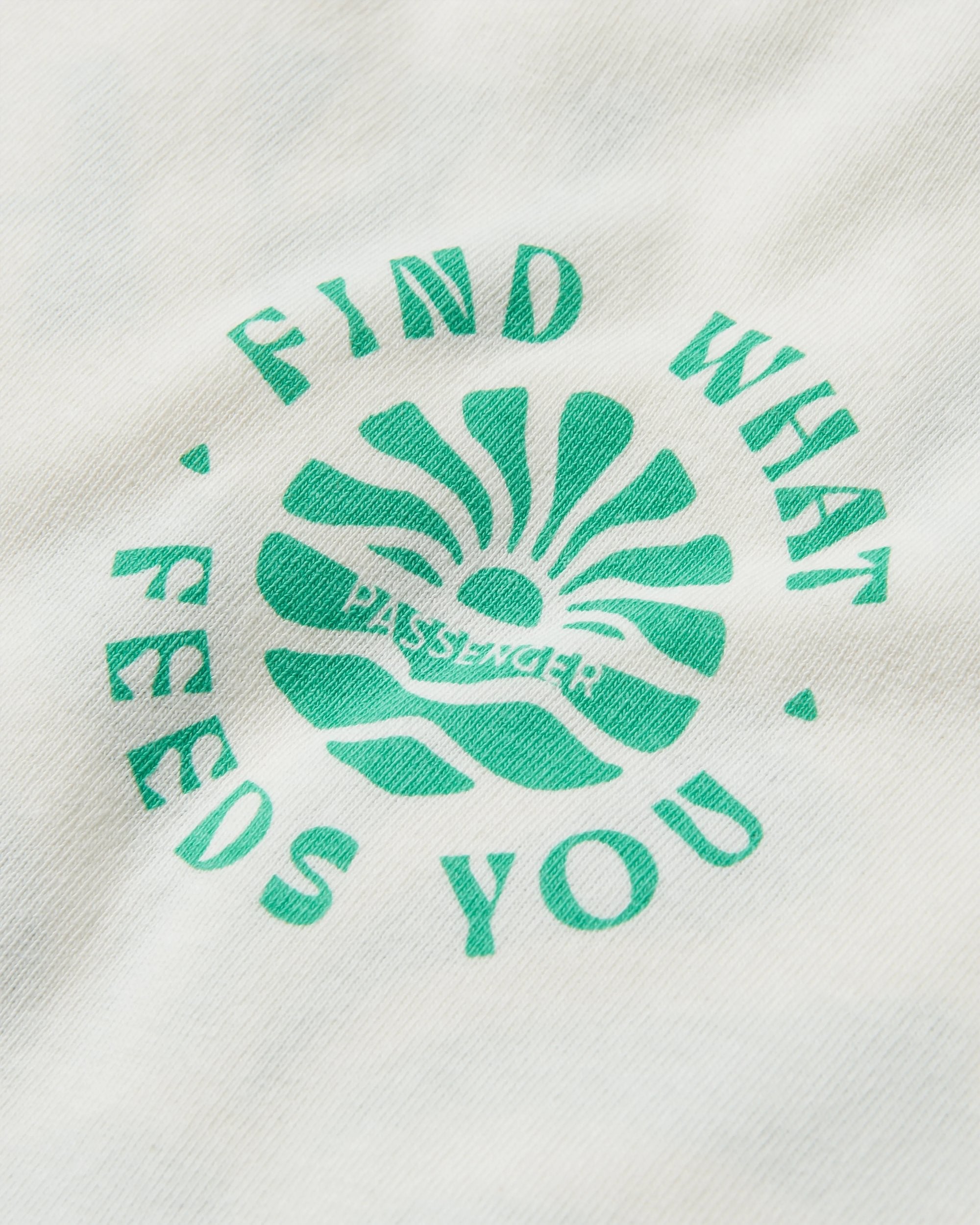 Discovery Rolled Sleeve T-Shirt - Marshmallow - Flatlay