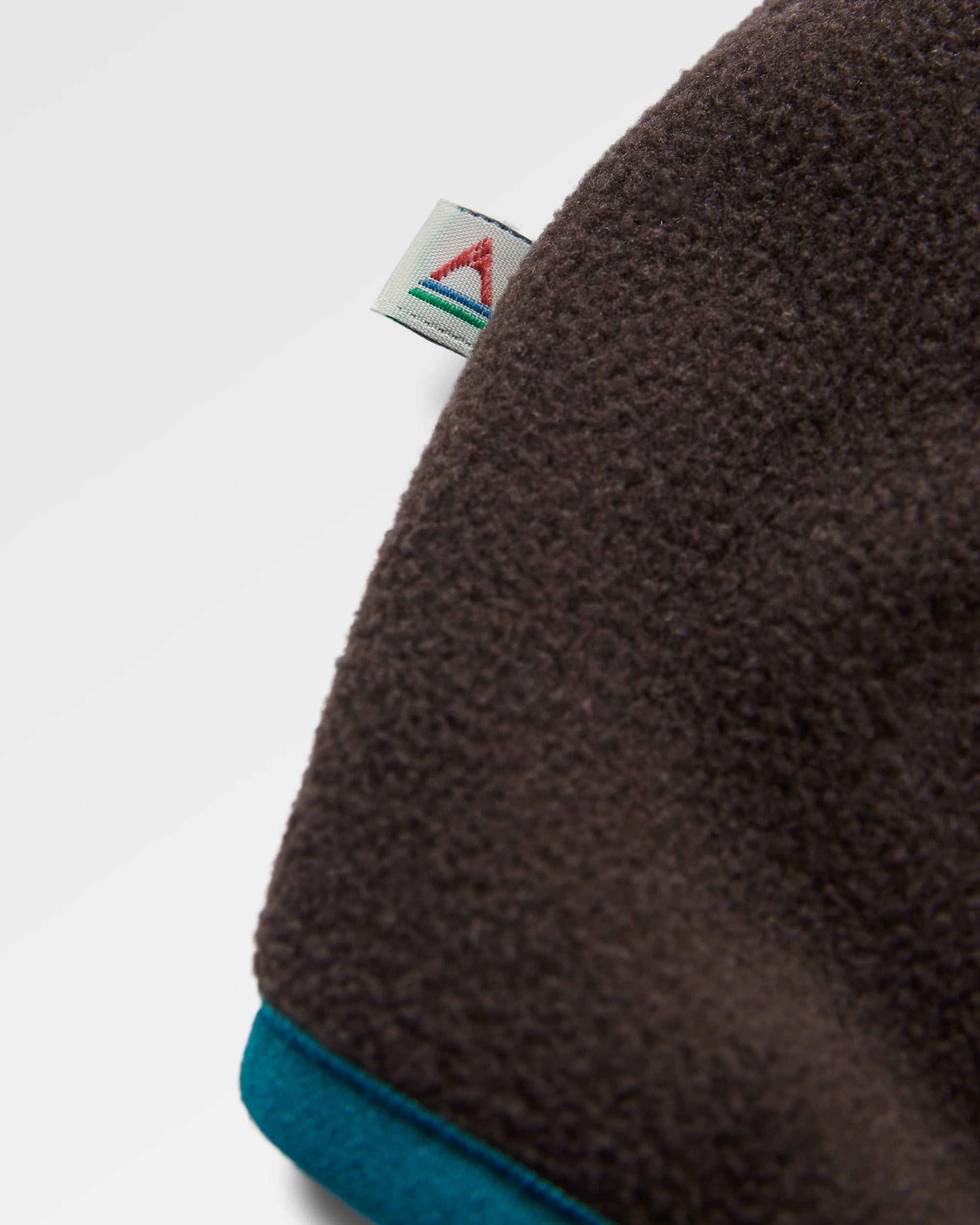 Set Off Recycled Polar 1/4 Zip Fleece - Oatmeal/Espresso - Flatlay