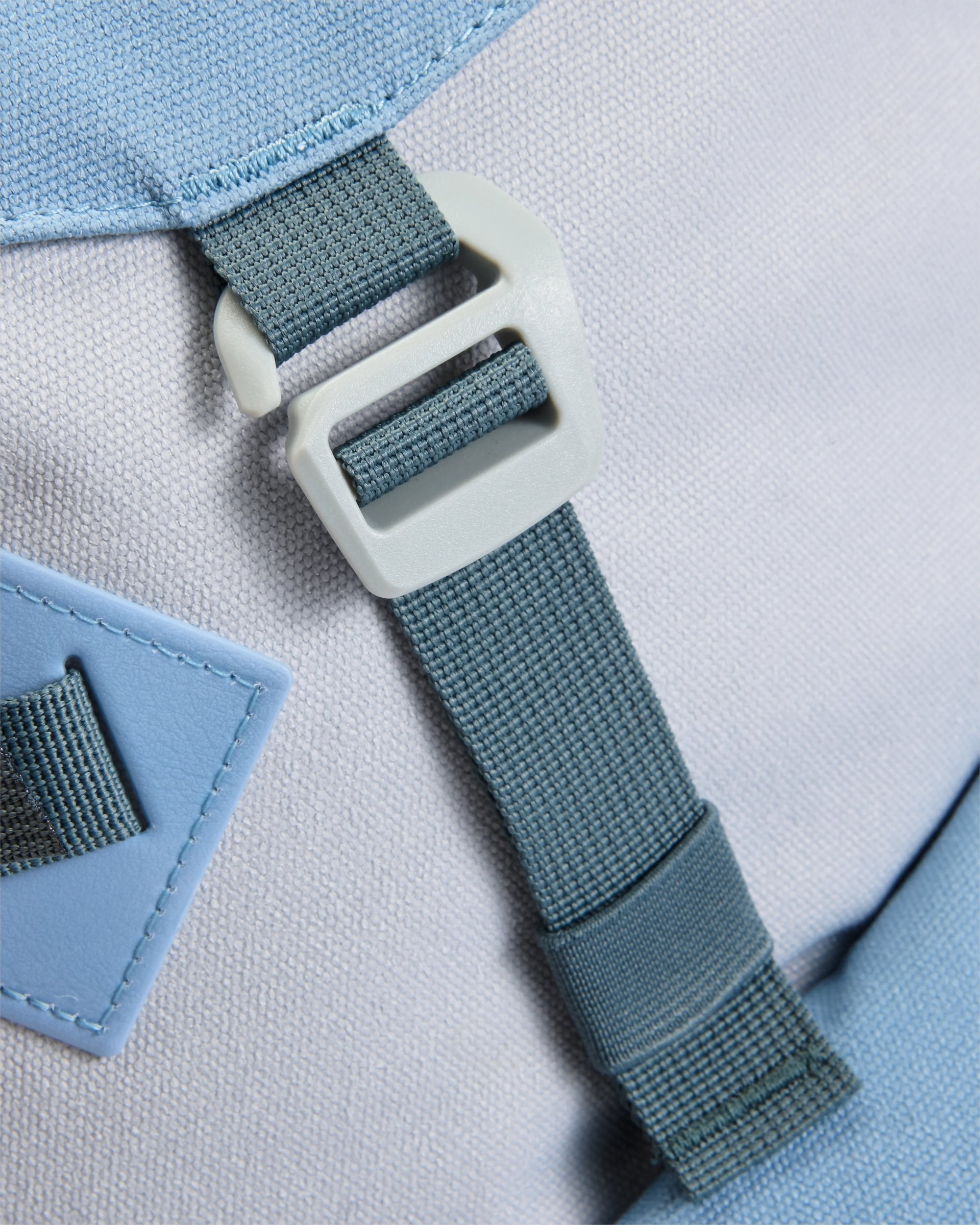 Vantage 24 Backpack - Faded Denim/ Grey Blue - Flatlay