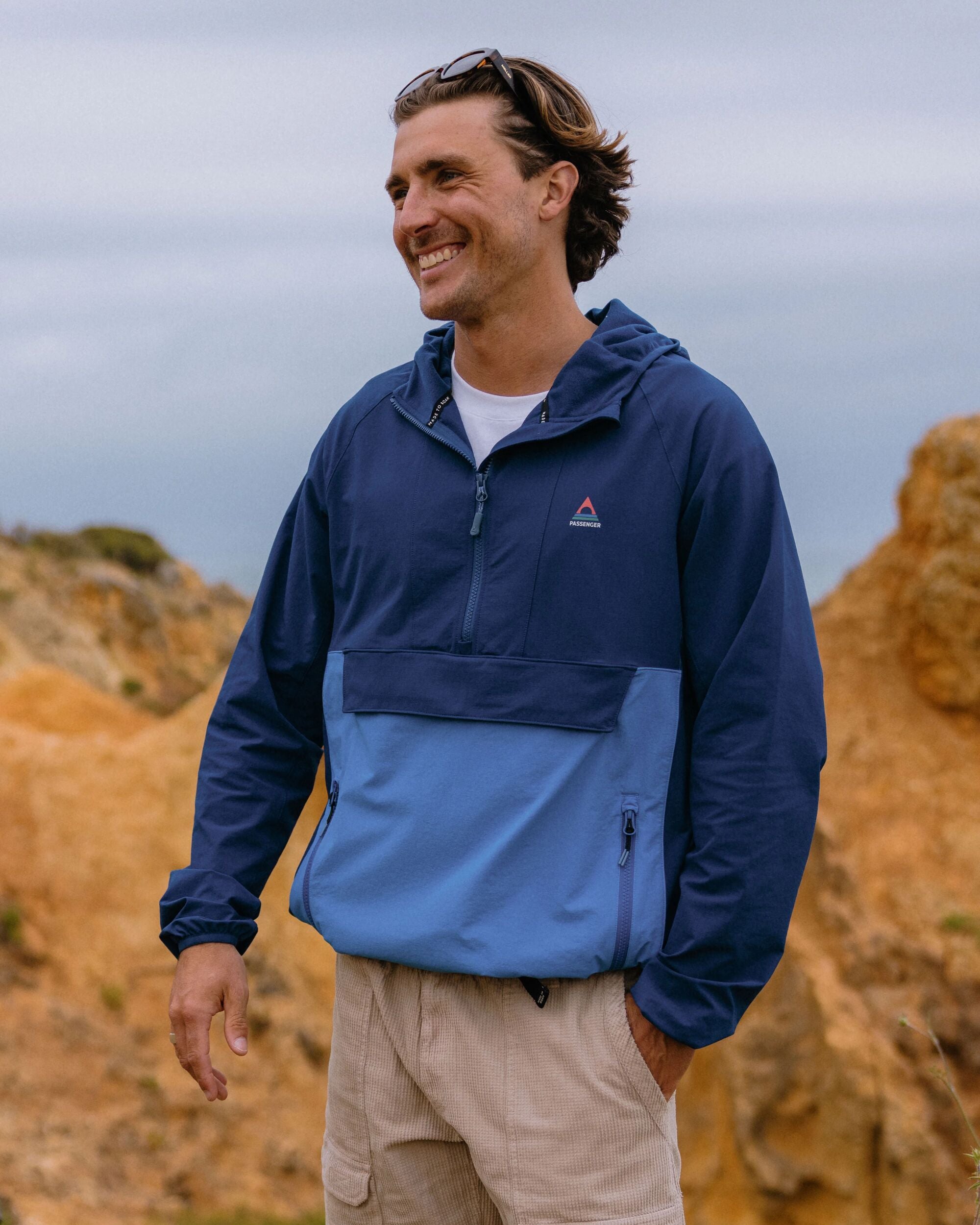 Roamer Light Softshell Anorak - Blue Navy/Marine Blue - Lifestyle