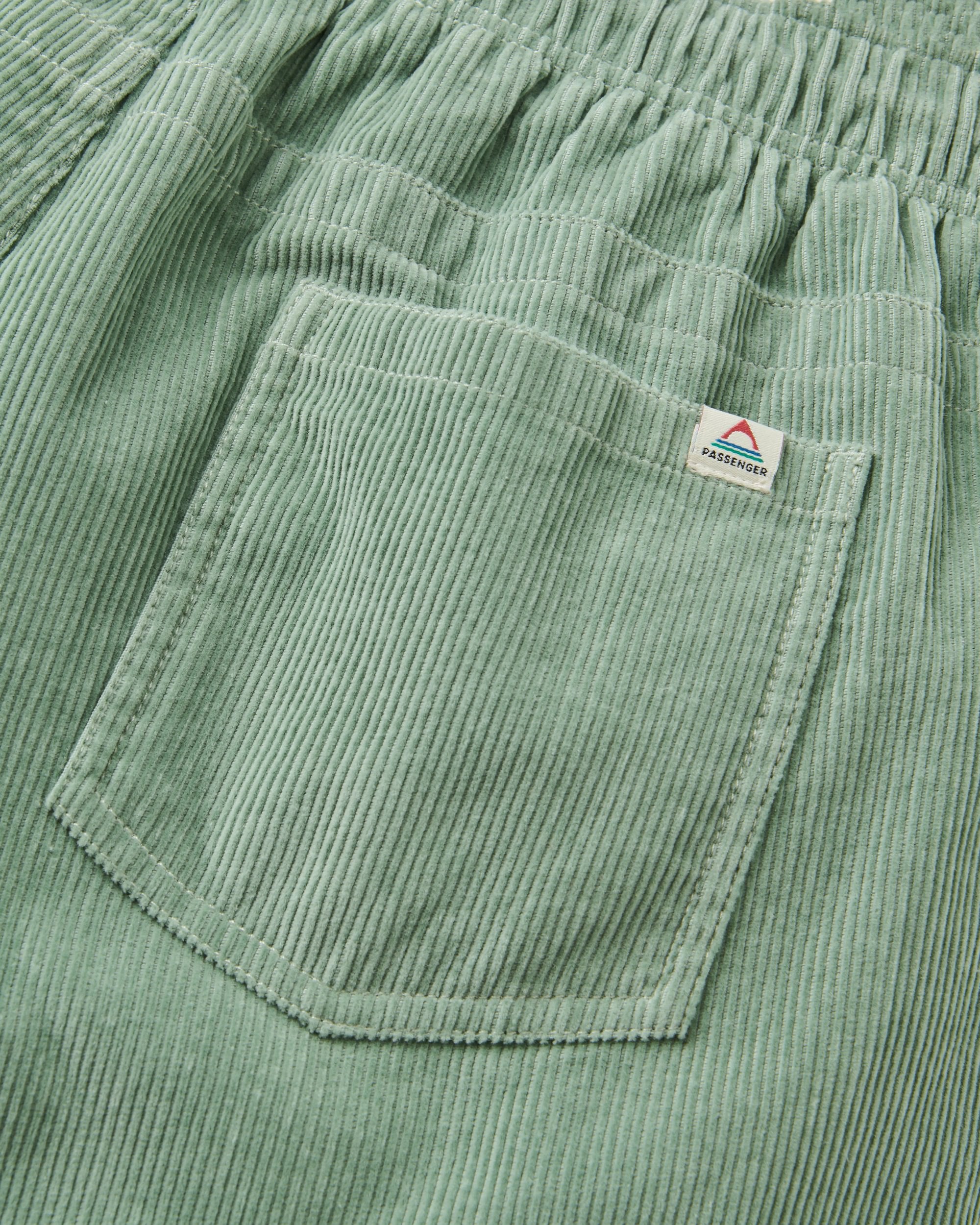 Drifter Cord Short - Pistachio - Flatlay