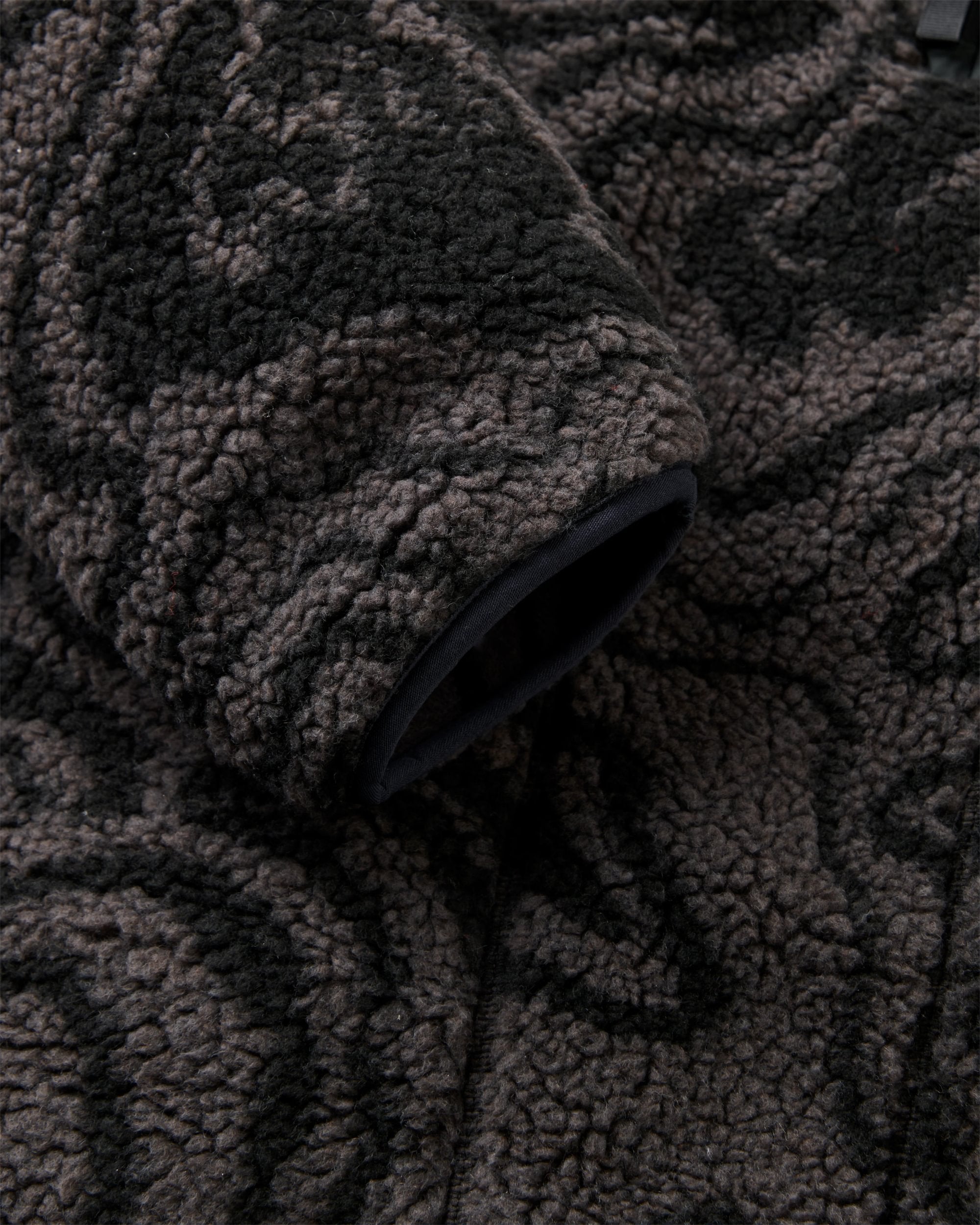 Offroad Sherpa 1/2 Zip Fleece - Strata Swirl Black - Flatlay