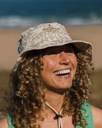 Womens_Seaweed Organic Cotton Bucket Hat - Golden Spice/ Seaweed Pebble Grey