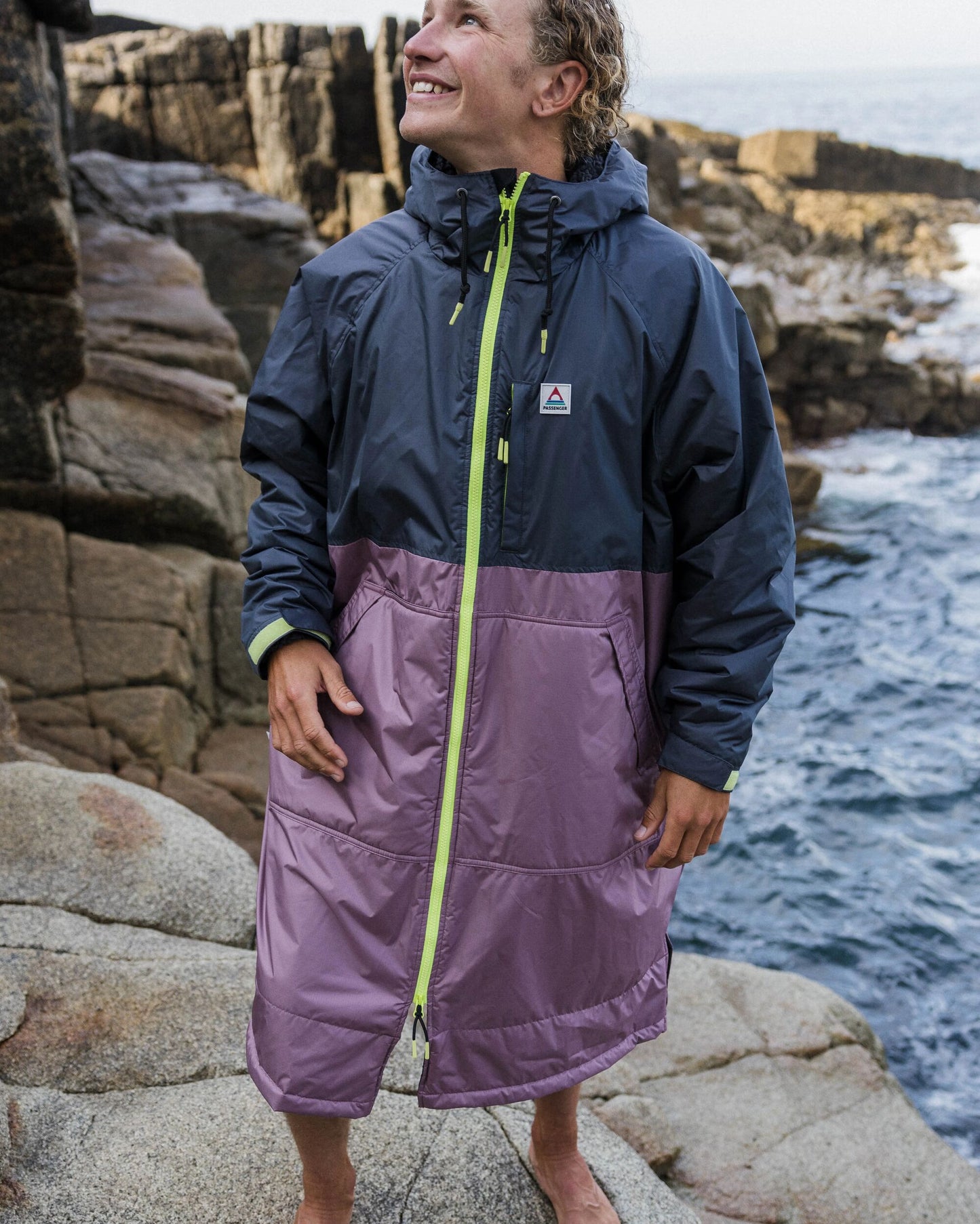 Male_Waves Recycled Sherpa Lined Changing Robe - Grape / Charcoal