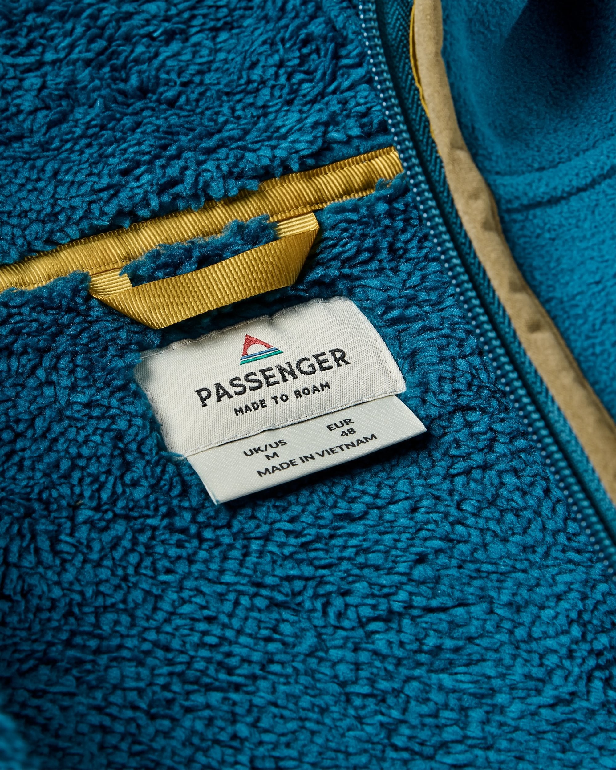 Loch Hooded Recycled Polar Fleece - Tidal Blue/Dark Olive  - Flatlay