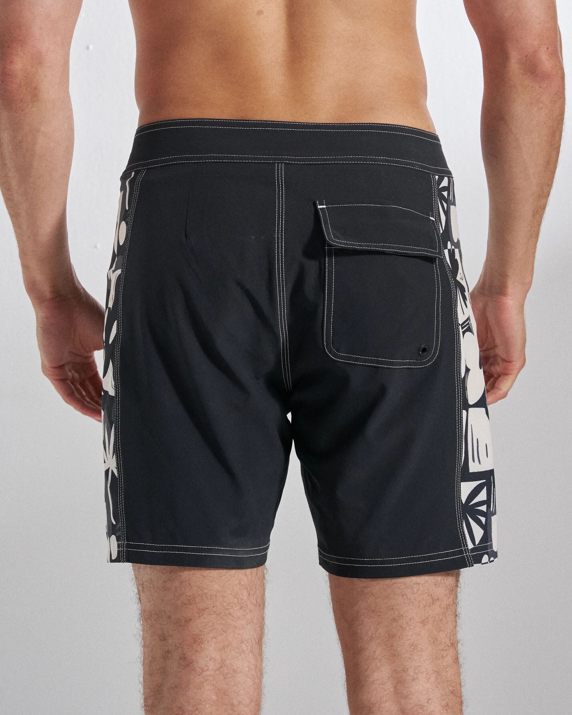 Rialto 16" Boardshort - Black - Studio Model