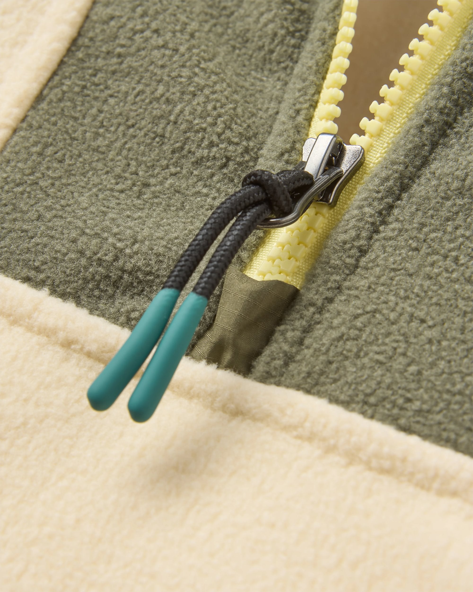 Jazz Polar Fleece - Oat - Flatlay