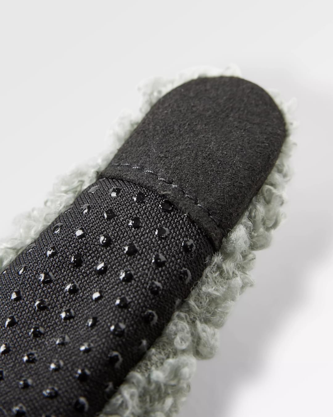 Snowfall 2.0 Recycled Sherpa Gloves - Pistachio - Flatlay