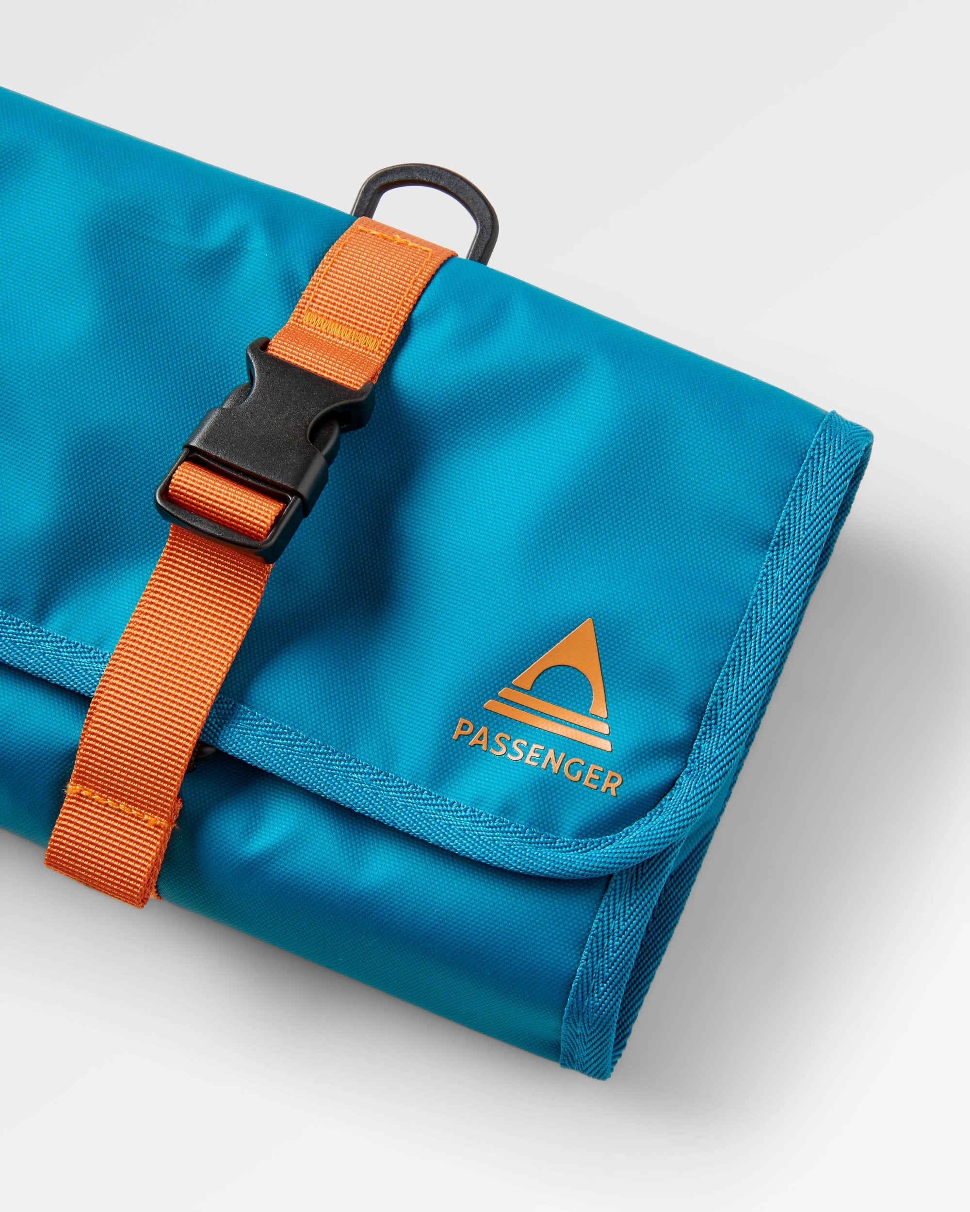 Drop Recycled Wash Kit - Tidal Blue - Flatlay