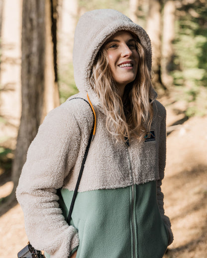 Nestling Sherpa Hooded Fleece - Vintage White - Lifestyle