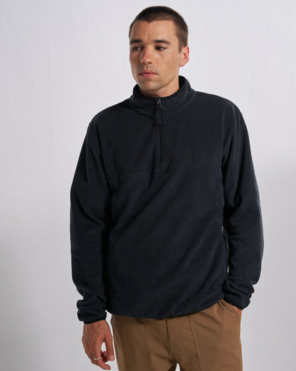 Set Off Polartec® 1/4 Zip Fleece - Black - Studio Model