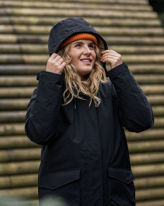Alaska Recycled Insulated Parka - Black - Lifestyle