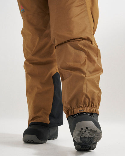 Snowscape Women's Recycled Pant - Toffee - Studio Model