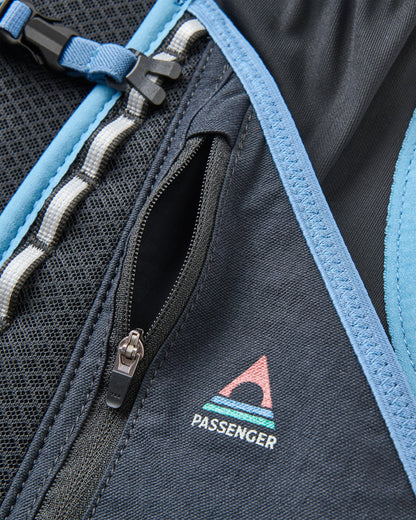 Traverse Trail Vest - Black - Flatlay