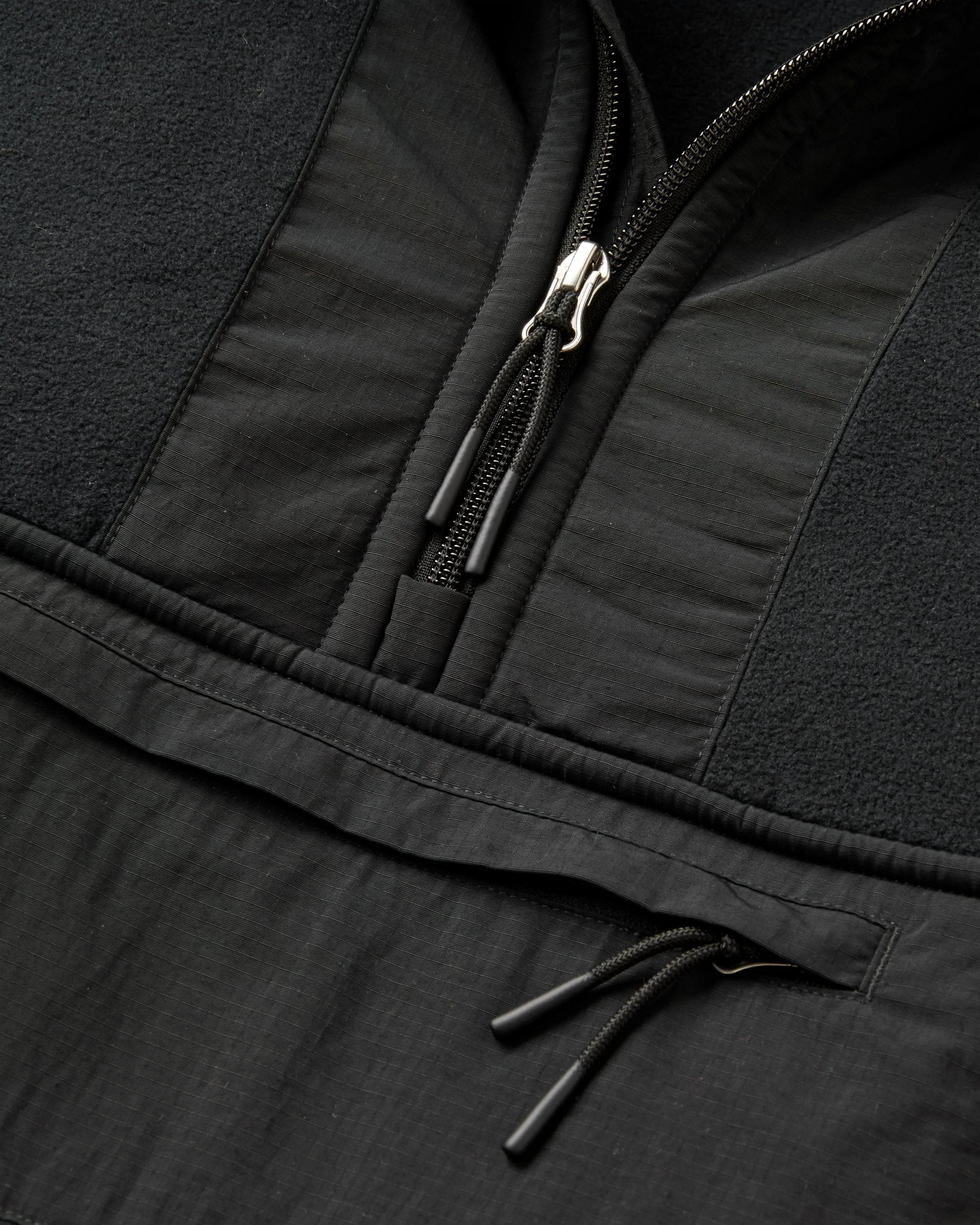Woodland Hooded 1/2 Zip Polartec® Fleece - Black - Flatlay