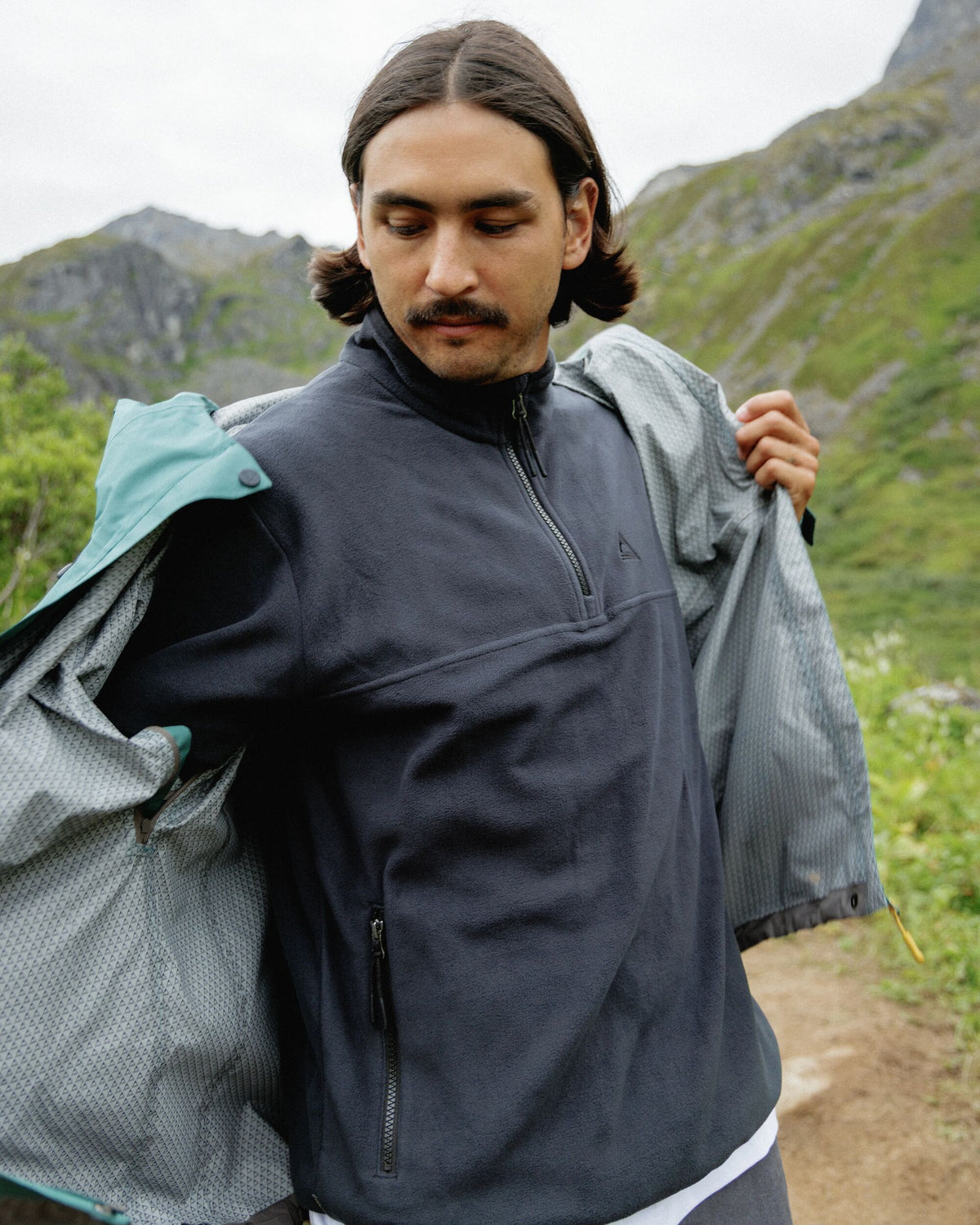 Set Off Polartec® 1/4 Zip Fleece - Black - Lifestyle