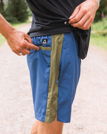 Swift Trail Short 7" - Dark Denim - Lifestyle