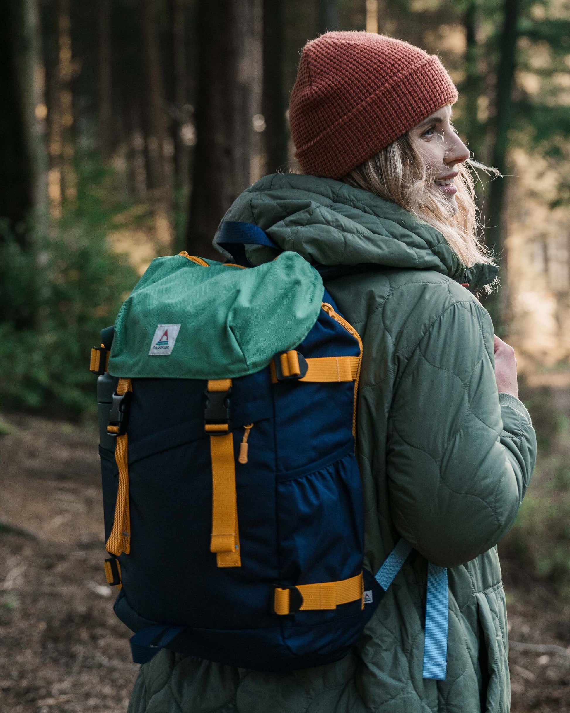 Womens_Boondocker Recycled 26L Backpack - Navy/ Laurel Green