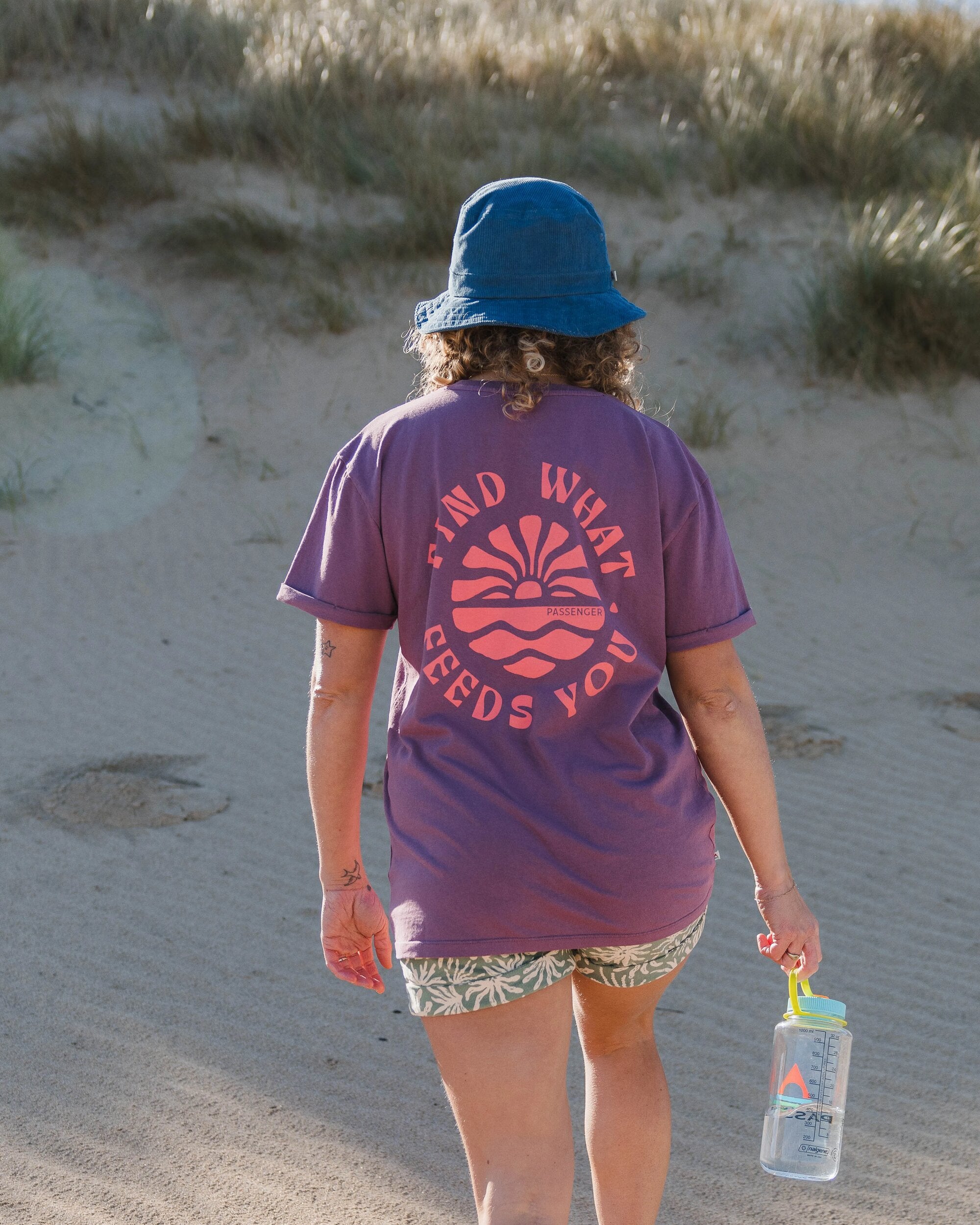 Discovery Rolled Sleeve T-Shirt - Berry - Lifestyle