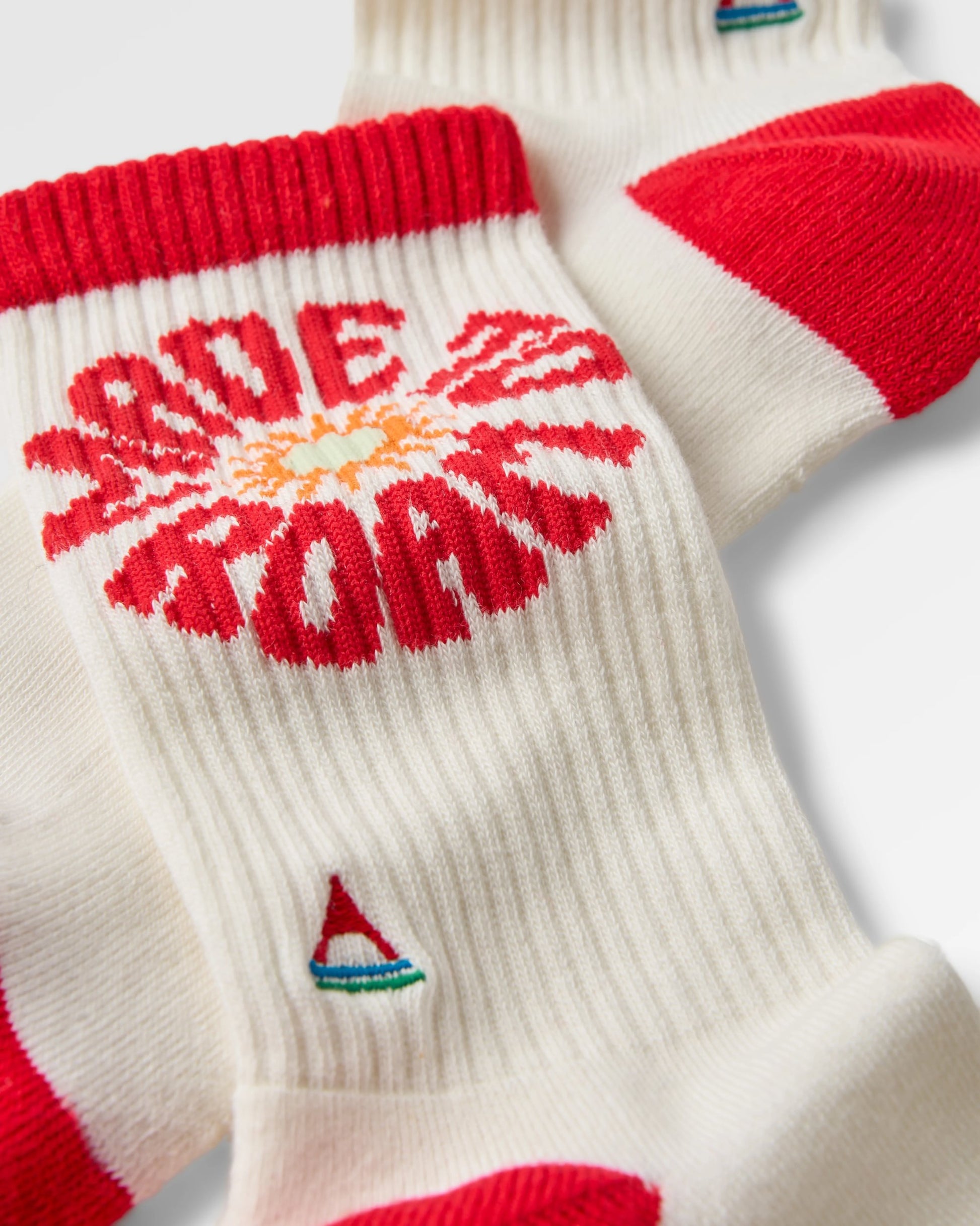 Made to Roam Graphic Crew Socks - White