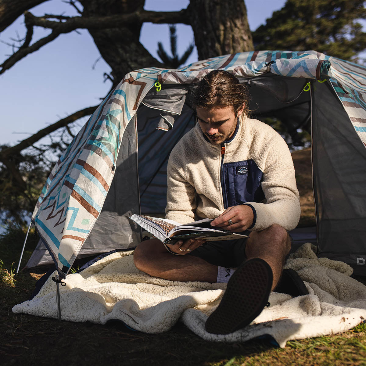 Offgrid 1/4 Zip Recycled Sherpa Fleece - Oatmeal/Navy